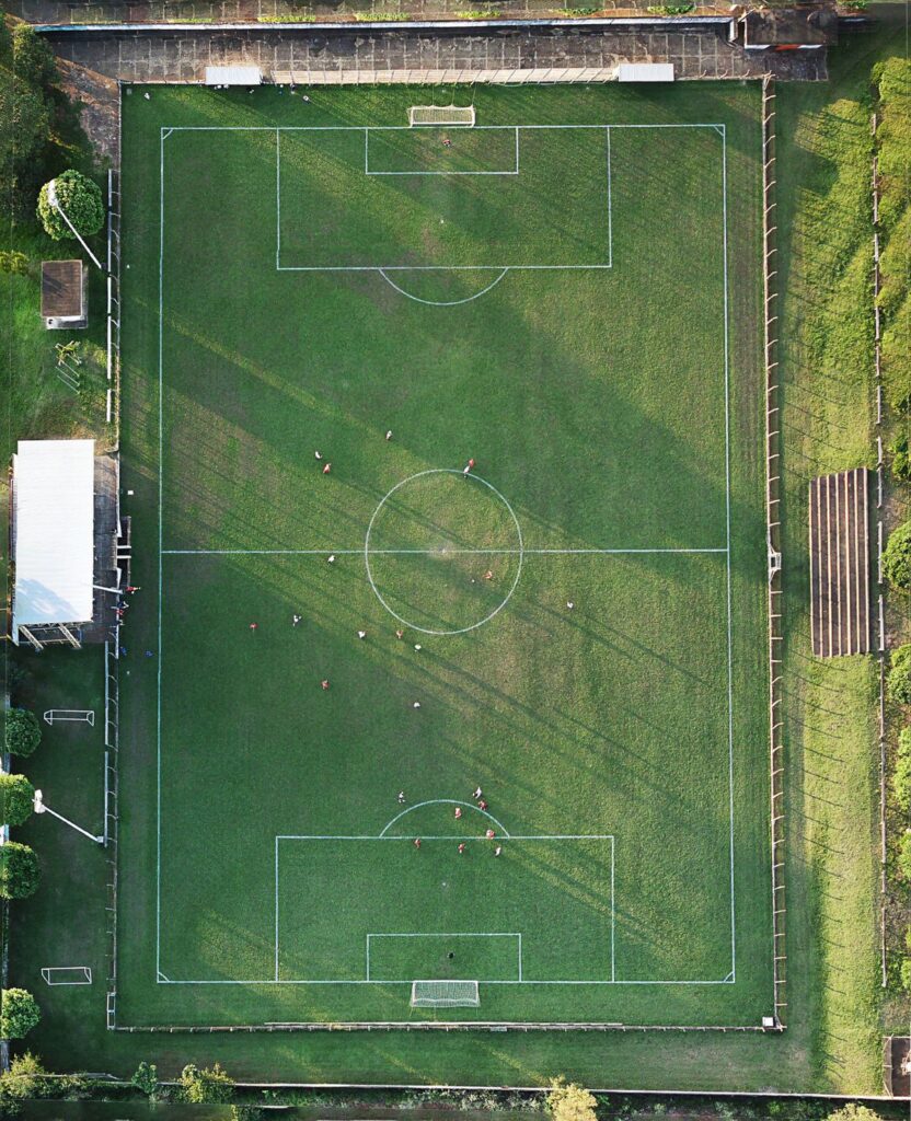 Futbol sahası havadan görünüm