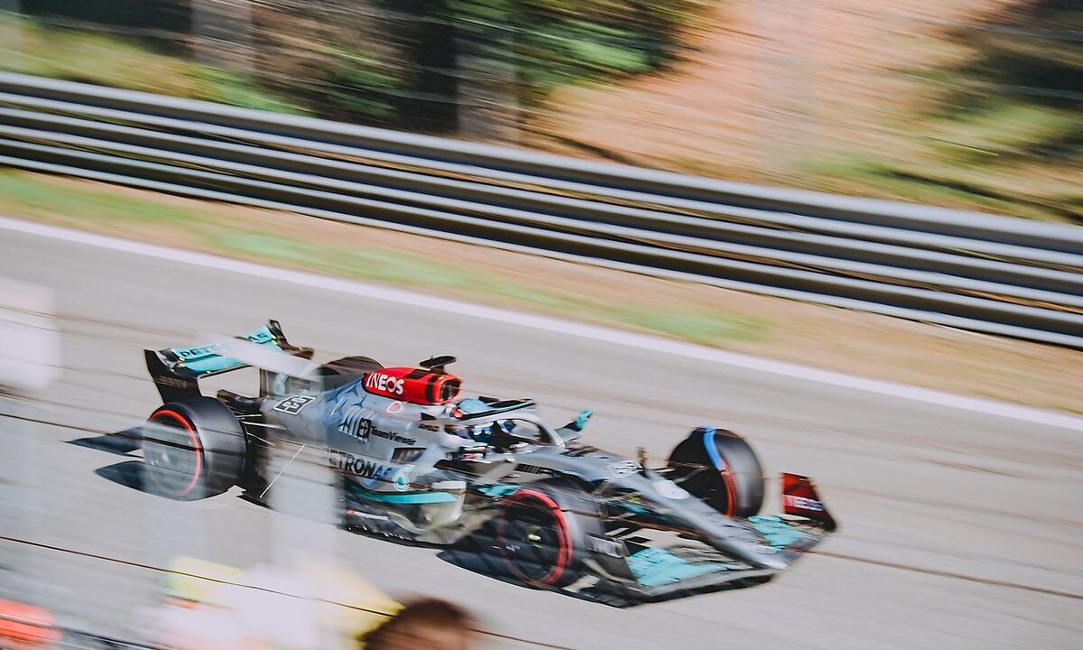 Formula 1 araçları pistte
