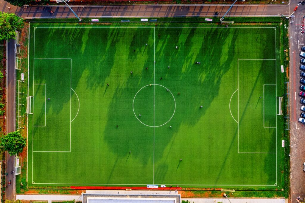 Futbol sahası çizgileri