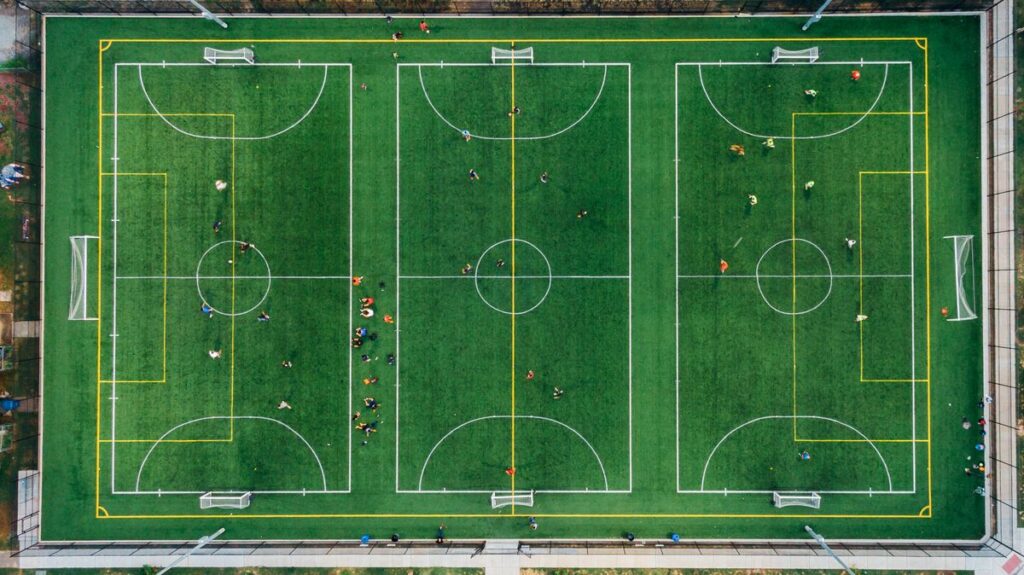 Futbol sahası çizgisi