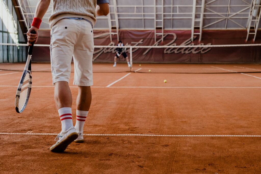 Tenis topu ve raket
