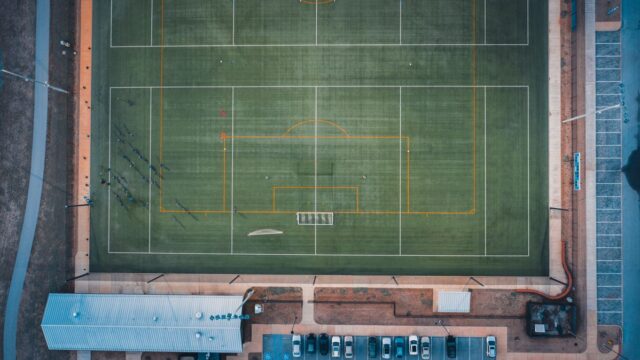 Futbol sahası havadan görünüm